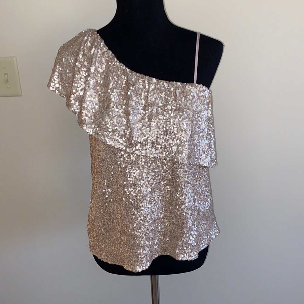 NWT Gold sequin top